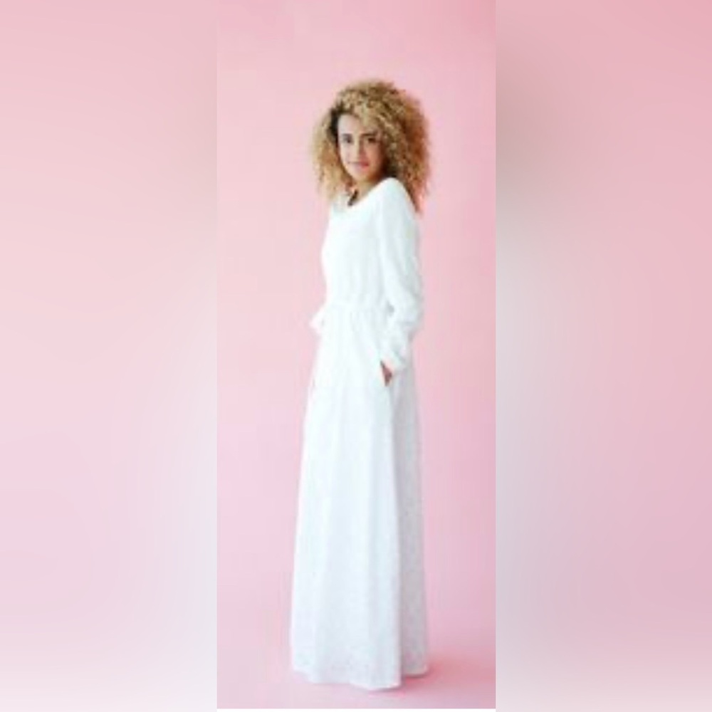 Noor large Elegant White Maxi Dress made in U.S.A.  A580